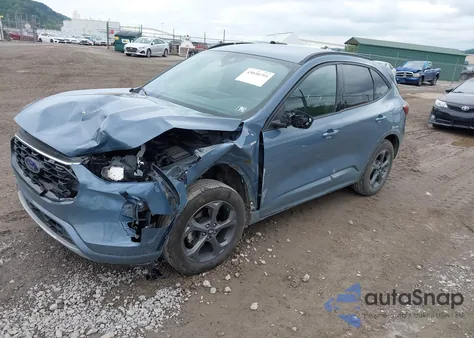 2023 Ford Escape St-Line z USA, uszkodzony, nr VIN 1FMCU9MN7PUA10972